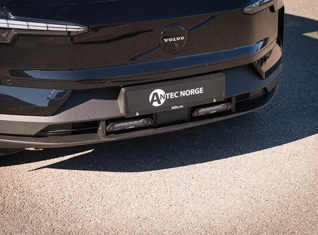 Grillkit - 2x Lazer Linear 6 Elite Volvo EX30 2025-> (med Modernum) 