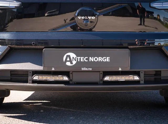 Grillkit - 2x Lazer Linear 6 Elite+ Volvo EX30 2025-> (med Modernum) 