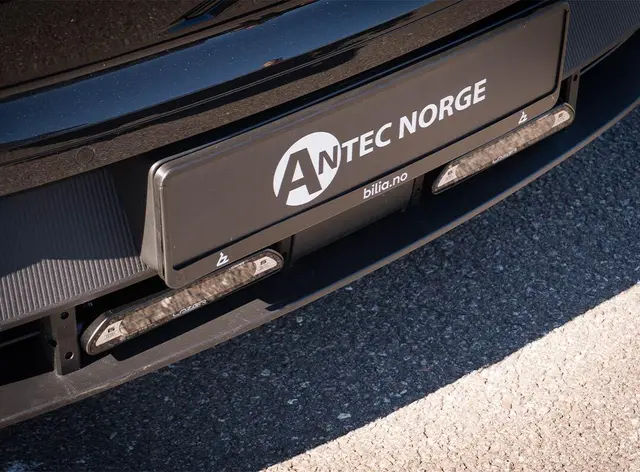 Grillkit - 2x Lazer Linear 6 Elite+ Volvo EX30 2025-> (med Modernum) 