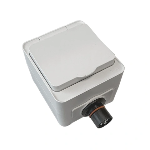 DEFA PlugIn vegguttak Enkelt 230V uttak, 16A