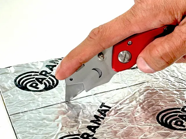 Paramat Switch Blade Knife Tilskjæringskniv for dempematerialer 