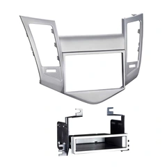 Metra 1-DIN/2-DIN monteringsramme Chevrolet Cruze (2008-2012) Sølv