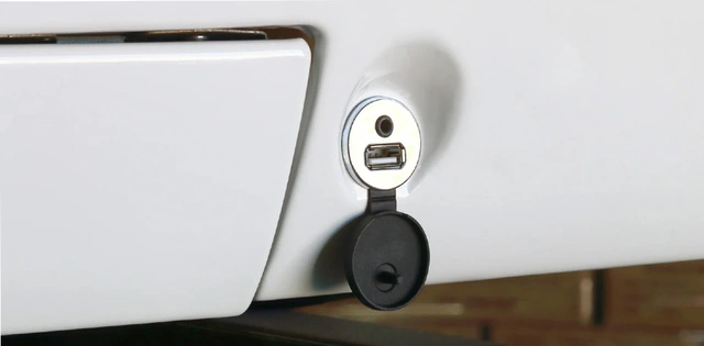 RetroSound USB/AUX skjøteledning - Krom For infelling, 1,35 meter 