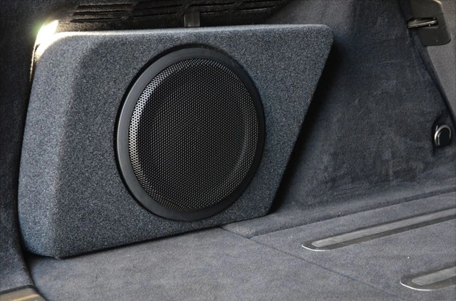 BMW.33 Fit-Box basskasse BMW 3-serie Touring (2019-->) 