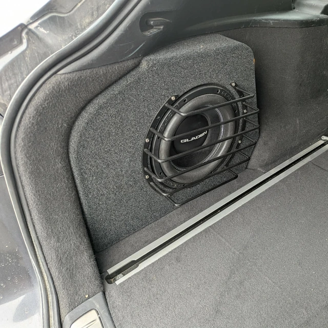 TOYOTA.01L Fit-Box basskasse Avensis st.v (2009-2018) (venstre side) 