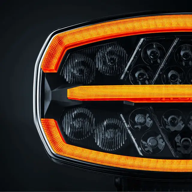 Strands Firefly One LED-Ekstralys 10500 Lumen, 146W, posisjon og varsellys 