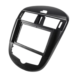 Monteringsramme for 9" spiller Nissan Pulsar (2015-2018)