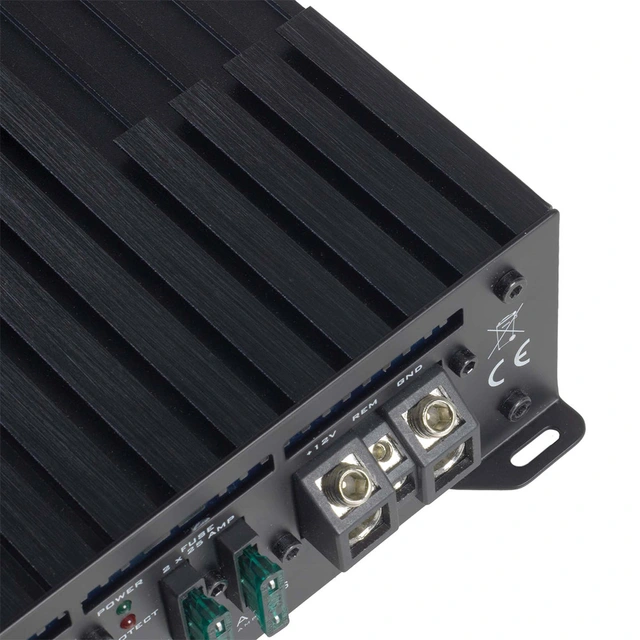 Edge EDBX150.4-E1 4-kanals forsterker 4x150W RMS i 2ohm, Klasse AB 