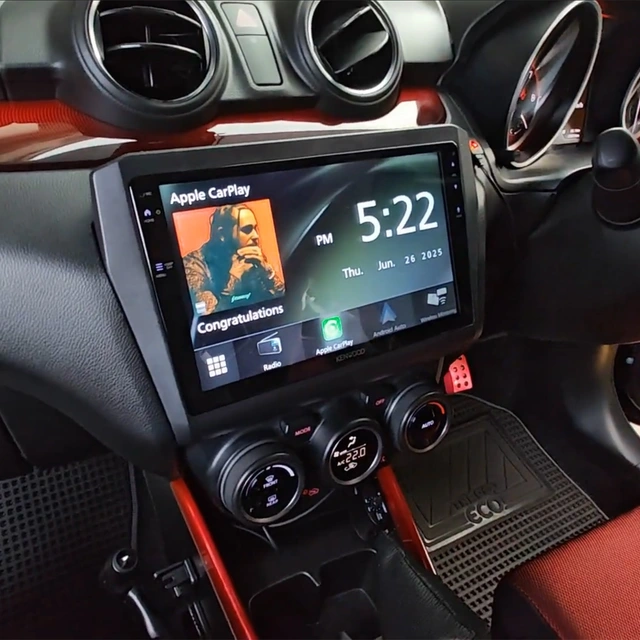 Kenwood Perfect Fit spiller til Suzuki Swift (2017-2024) 