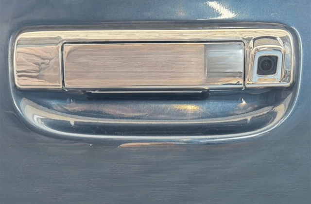 InCarTec Spesialtilp.ryggekamera (CVBS) Isuzu D-max (2012-2019) Sølv 