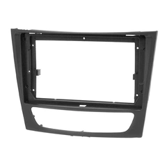Monteringsramme for 9" spiller MB CLS/E-klsse (2003-2010)