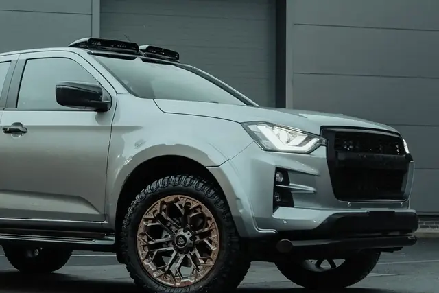 Lumen Predator takpod Isuzu D-Max 2024-> 