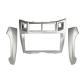 Monteringsramme for 9" spiller Yaris (2006-2011) Sølv