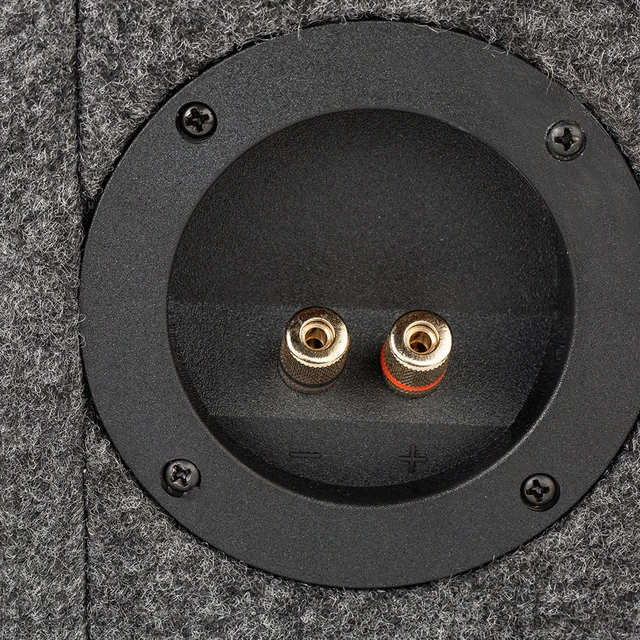 Gladen GS10-SLIM-SB lukket basskasse 10" i kasse, 300W RMS, 4 Ohm 