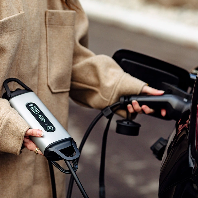 DEFA eMOVE EV bærbar nødlader 230V -> Type 2. Nødlader 