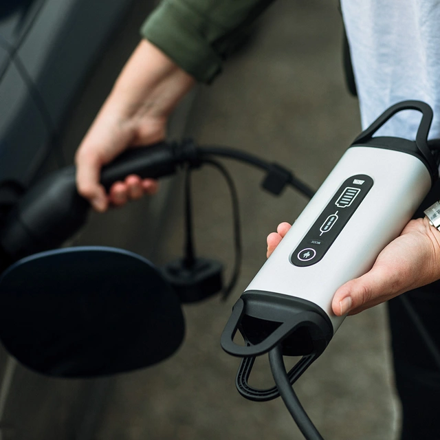 DEFA eMOVE EV bærbar nødlader 230V -> Type 2. Nødlader 