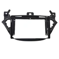 Monteringsramme for 9" spiller Opel Adam/Corsa (2013-2017) u/navigasjon