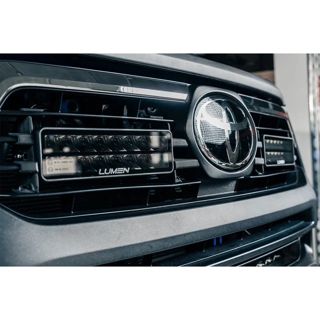 Lumen grillkit lyspakke Toyota Hilux SR+ Invincible X 2021-2025 