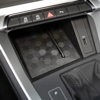 Inbay Trådløs mobillader (15W Qi) Audi Q3 (2019-2022)