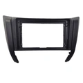 Monteringsramme for 9" spiller Nissan Navara (2016 - 2023)