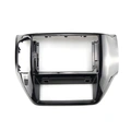 Monteringsramme for 9" spiller Nissan Patrol (2005-2010)
