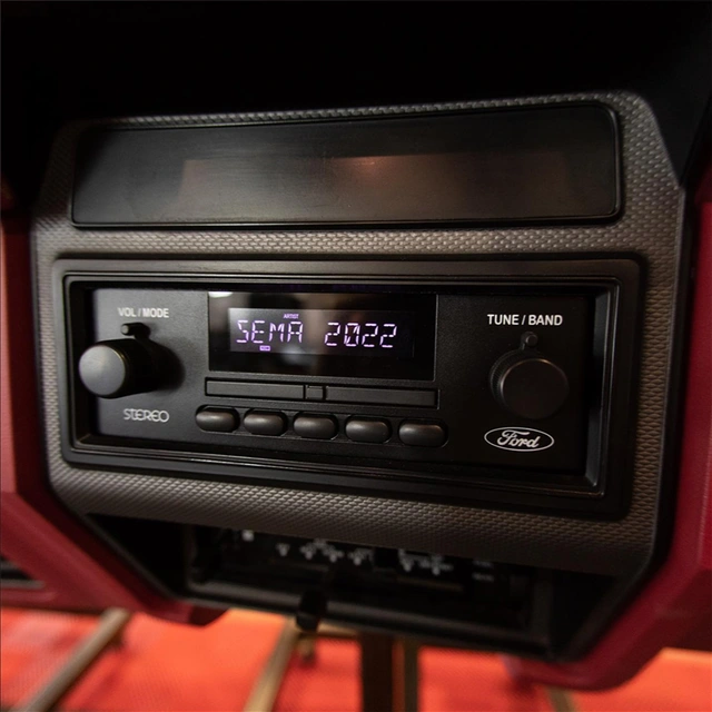 RetroSound Dallas DAB+ RetroRadio Ford/Mercury (1985-1986) 