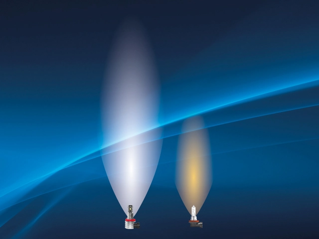 AUTOLINE Direct Fit LED H8 9-32V, 2000 Lumen, Pris per stk 