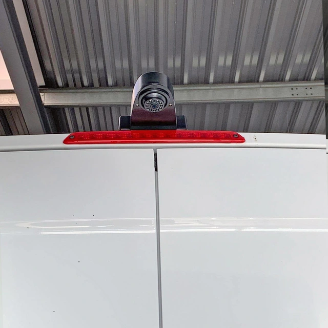 Ampire ryggekamera (CVBS) Takmontering varebil, 15 meter kabel 