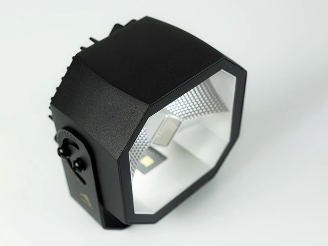 Optibeam OctaX 8.0 arbeidslys 7400 lumen, R10, CISPR 25 class 3 