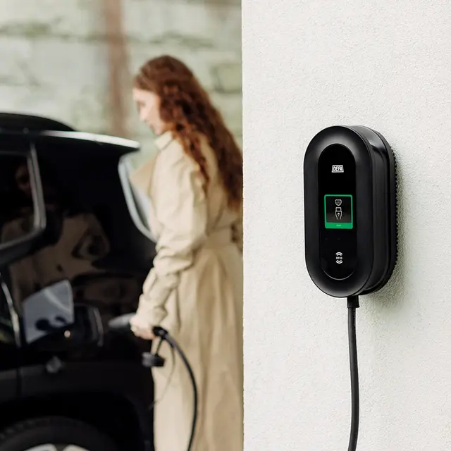 Defa Power™ ladestasjon 22kW med 6 meter kabel og display 