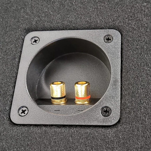 Dobbel basskasse for 12" elementer Portet kasse, 80 liter, sort 