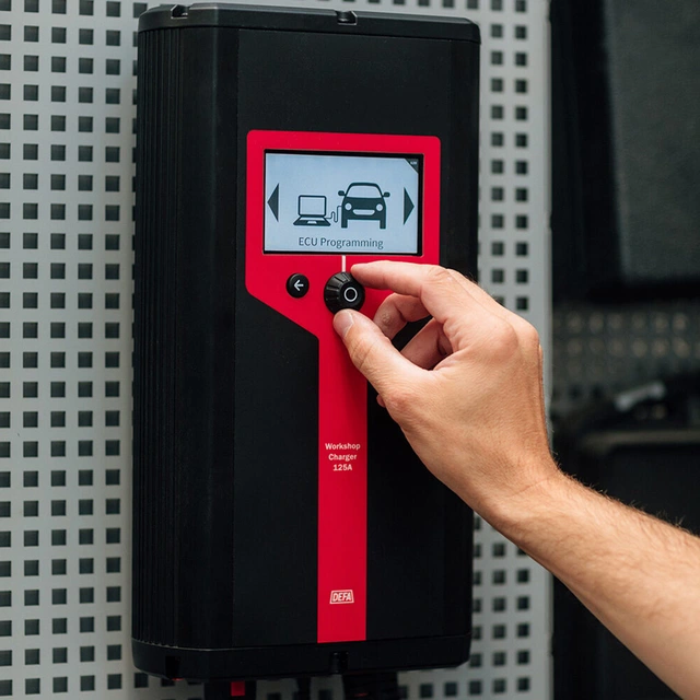 DEFA WorkshopCharger 125A Fleksibel, krokfeste, veggfeste 
