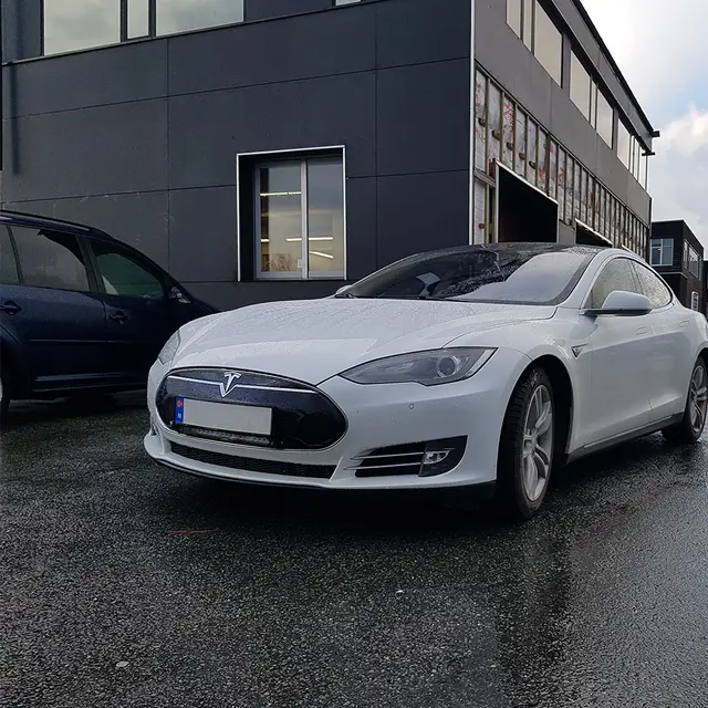 Tesla Model S Lyspakke Tesla Model S lyspakke, 2013-2016 