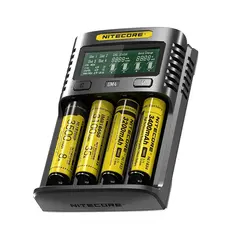 Nitecore UM4 batterilader Lader for fire batteri, USB
