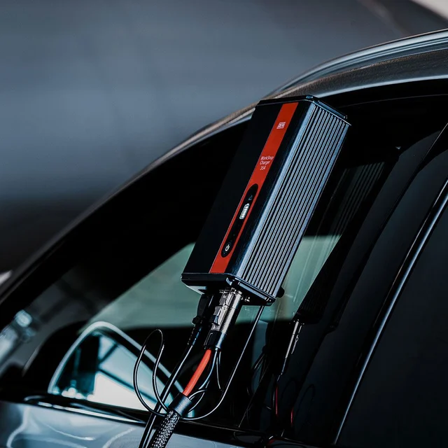 DEFA WorkshopCharger 25A Fleksibel, krokfeste, veggfeste 