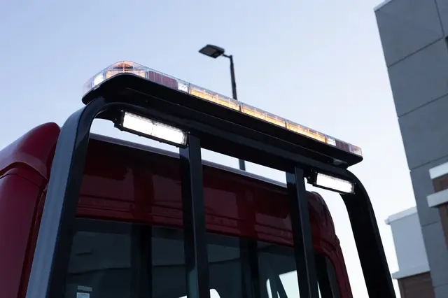 Whelen® Edge 9XS 59" 12V 150cm, 8 Gule moduler, justerbar fot 